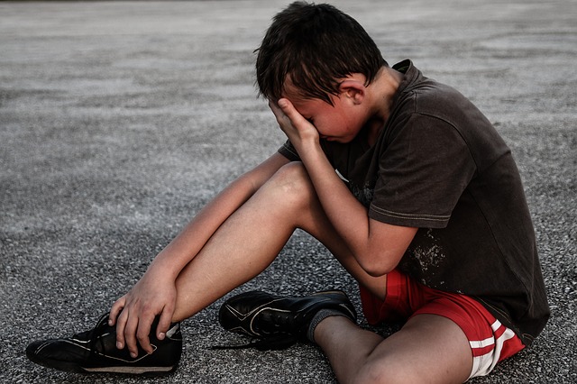 injured child
