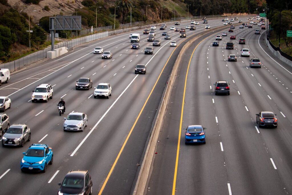 Fulton, GA – One Killed, One Hurt in I-85 Crash at I-285